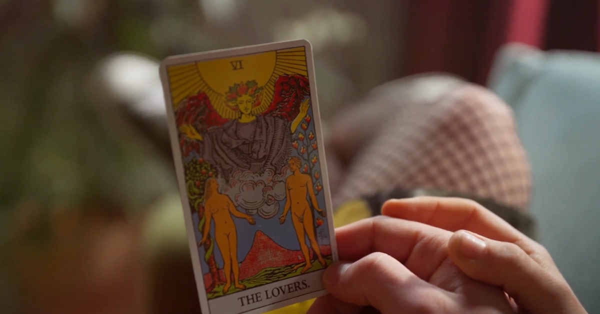 Tarot's Power Unleashed: Incredible Stories of Love & Relationships Revealed